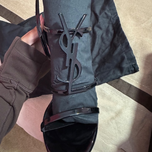 YSL Cassandra Heels - Picture 7 of 10